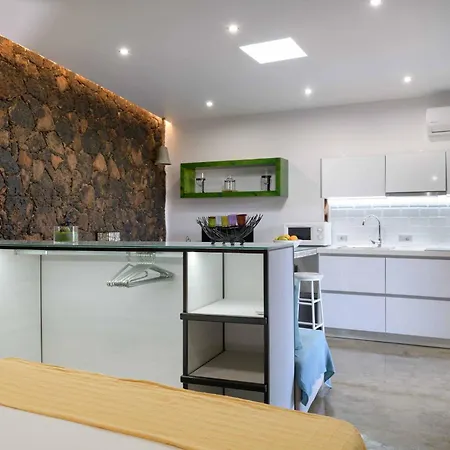 Los 4 Nobles Apartment